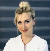 Uczestniczka szkolenia biznesowego i sprzedażowego zadowolona z usługi Oskara Jankowiaka